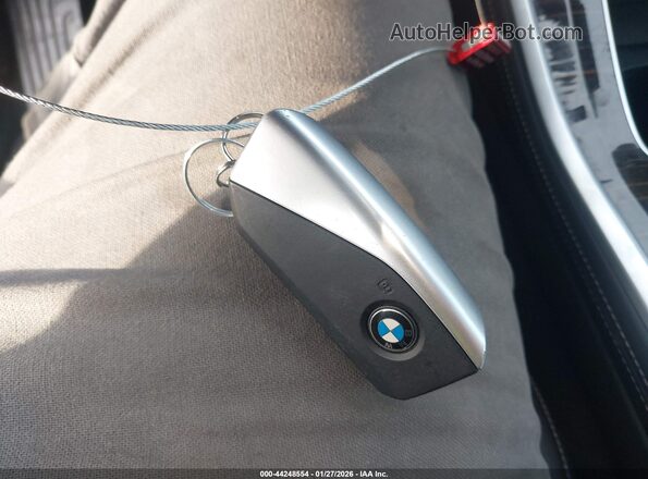 5UX13EU06T9053030 2026 BMW X5 Черный Вид панели приборов