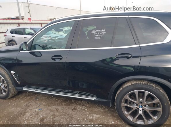 5UX13EU06T9053030 2026 BMW X5 Черный 