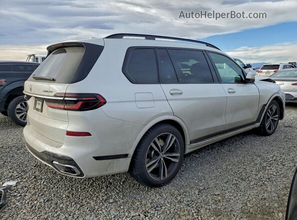 5UX23EM01P9P32889 2023 BMW X7 White Trasero derecho