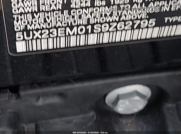 5UX23EM01S9Z62795 2025 BMW X7 Black Vista del compartimento del motor