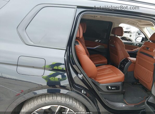 5UX23EM01S9Z62795 2025 BMW X7 Black Vista de la etiqueta del VIN