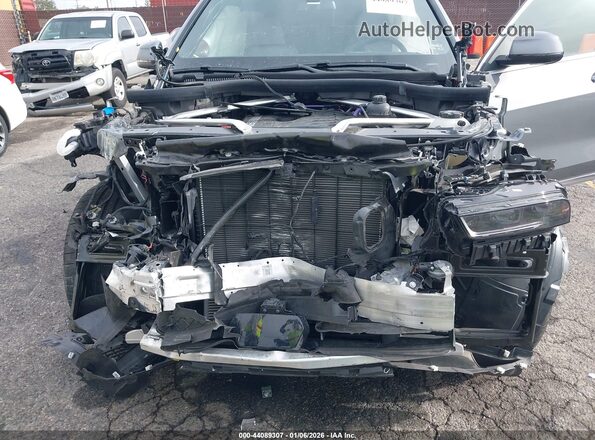 5UX23EM02S9W46547 2025 BMW X7 Серебряный Вид сзади