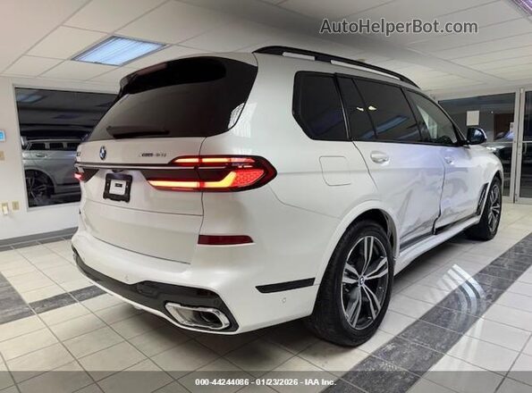 5UX23EM02T9158734 2026 BMW X7 Белый Задняя правая четверть