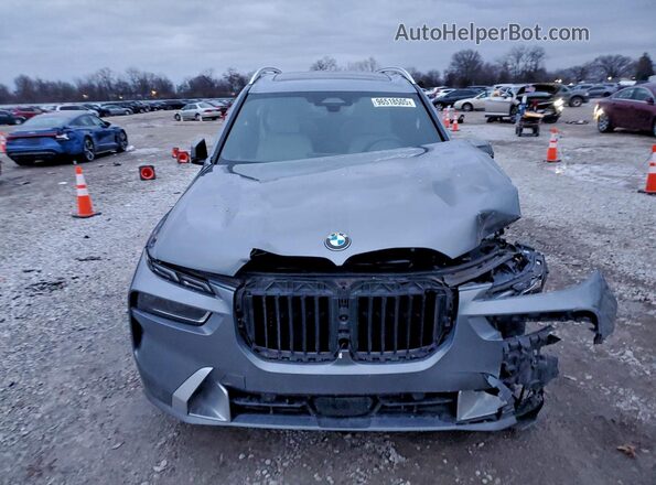 5UX23EM03P9N55875 2023 BMW X7 Gray Widok z przodu
