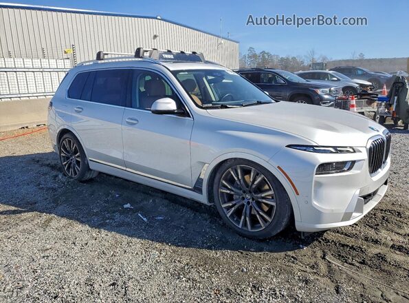 5UX23EM03P9R02086 2023 BMW X7 White Передня права чверть