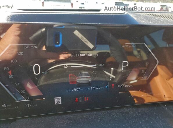 5UX23EM03P9R02086 2023 BMW X7 White Вид щитка приладів