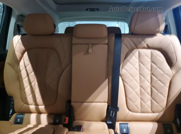 5UX23EM05T9024400 2026 BMW X7 Черный Вид задних сидений