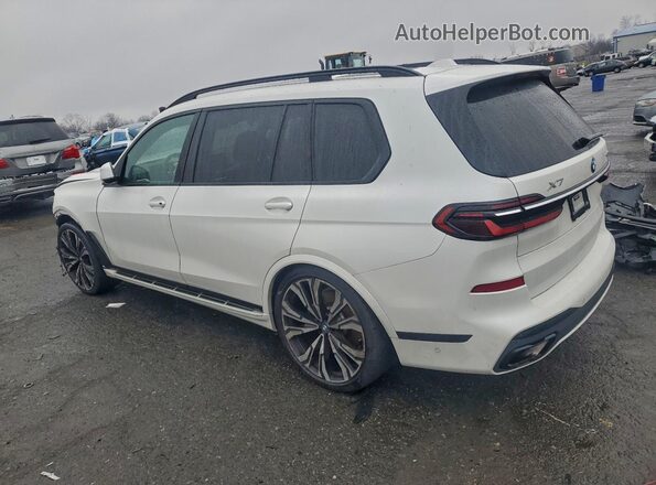 5UX23EM06P9R40346 2023 BMW X7 White Rear left