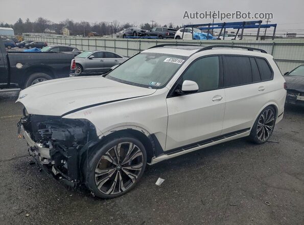 5UX23EM06P9R40346 2023 BMW X7 White Front left