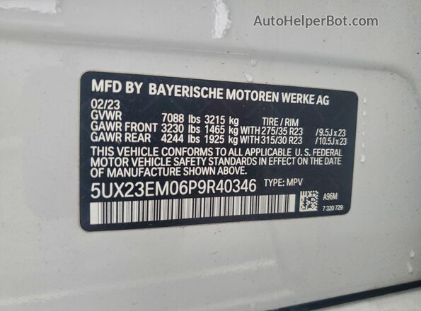 5UX23EM06P9R40346 2023 BMW X7 White 360 interior view