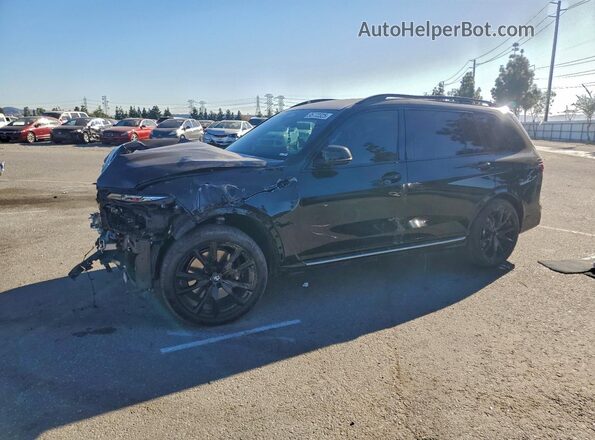 5UX23EM07P9R84856 2023 BMW X7 Черный Передняя левая четверть