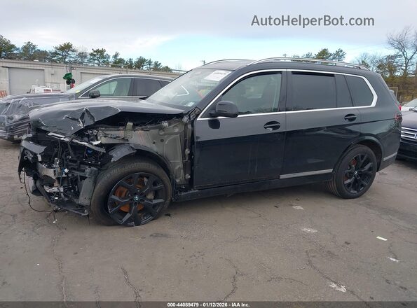 5UX23EM08R9U67598 2024 BMW X7 Black Вид задньої частини салону