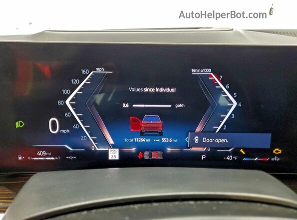 5UX23EM09T9065614 2026 BMW X7 Burgundy Rear seats view