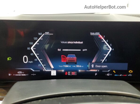 5UX23EM09T9065614 2026 BMW X7 Burgundy 