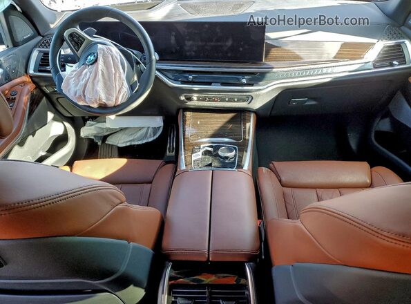 5UX23EU02T9050565 2026 BMW X5 Black Widok deski rozdzielczej