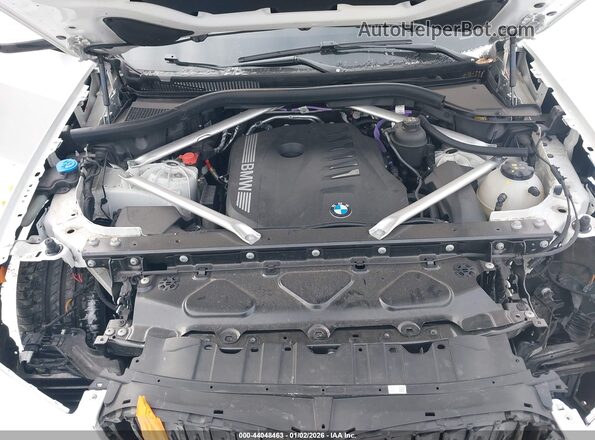 5UX23EU07R9T45539 2024 BMW X5 White უკანა ხედი
