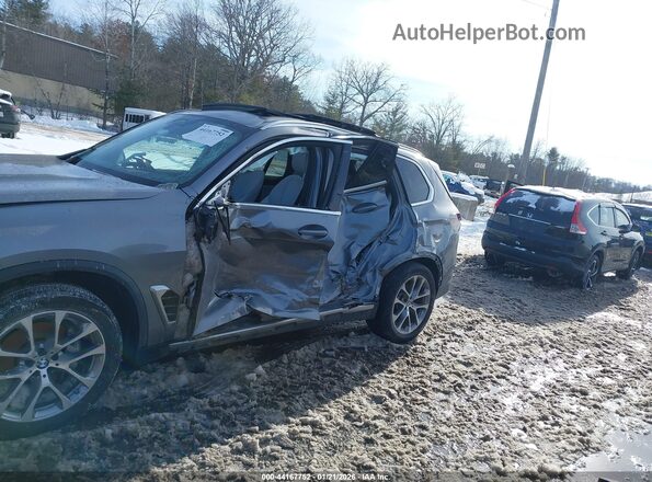 5UX23EU0XR9V11567 2024 BMW X5 Серый Вид спереди