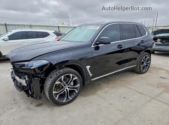5UX23EU0XT9136948 2026 BMW X5 Black Vista tres cuartos delantera izquierda