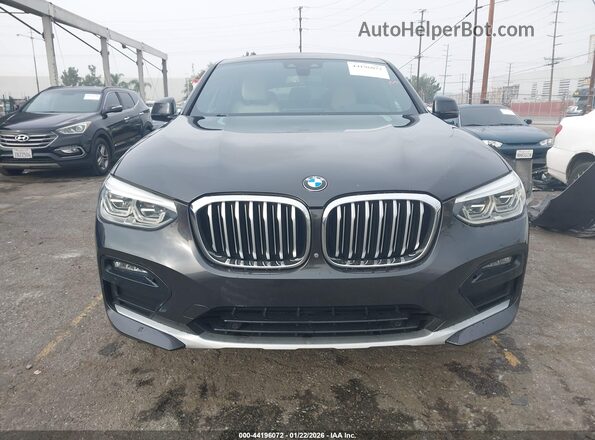 5UX2V1C01L9B70283 2020 BMW X4 Black Widok wnętrza z tyłu