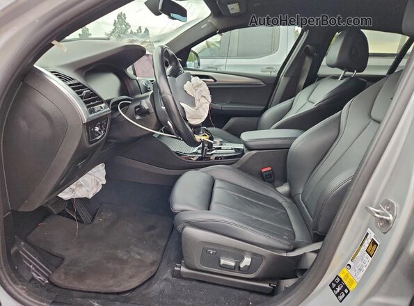 5UX2V1C03L9B28634 2020 BMW X4 Серебряный Вид салона спереди