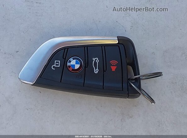 5UX2V1C03LLE68028 2020 BMW X4 White Widok deski rozdzielczej