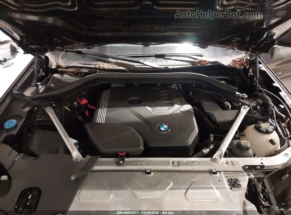 5UX2V1C04M9D87148 2021 BMW X4 Gray Vista trasera