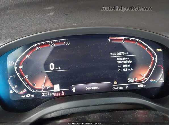 5UX2V1C04M9D87893 2021 BMW X4 Белый Вид задних сидений
