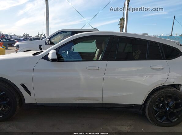 5UX2V1C04M9D87893 2021 BMW X4 Белый Панорамный вид салона 360°