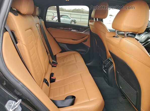 5UX2V1C09M9D82561 2021 BMW X4 Серый Вид задней части салона