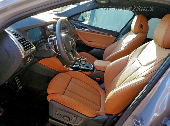 5UX33DT02S9133301 2025 BMW X4 Gray Widok wnętrza z przodu