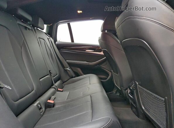 5UX33DT07R9V04043 2024 BMW X4 Black Widok wnętrza z tyłu