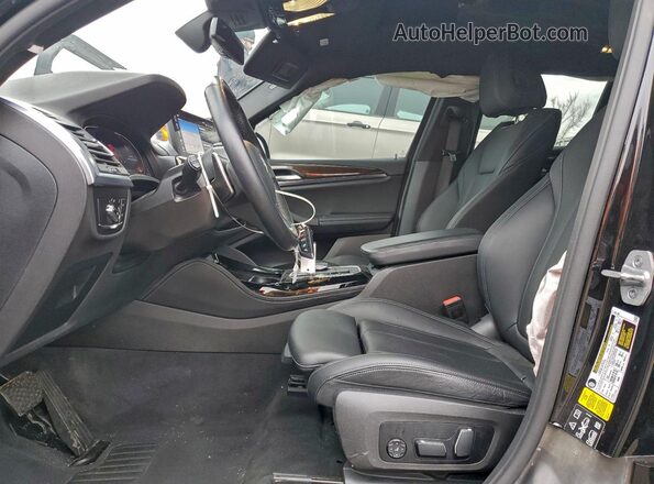 5UX33DT07R9V04043 2024 BMW X4 Black Widok wnętrza z przodu