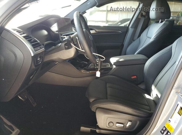 5UX33DT08P9R76961 2023 BMW X4 Серый Вид салона спереди