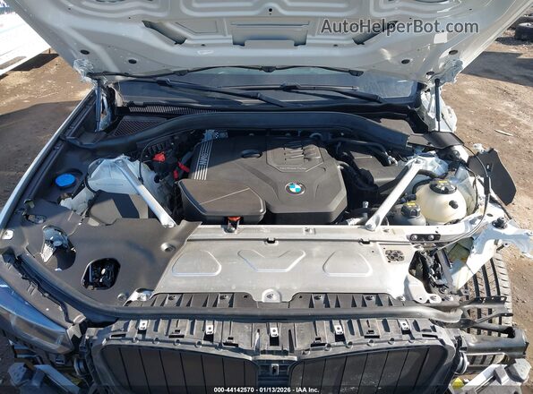 5UX33DT09P9P80799 2023 BMW X4 White Vista trasera