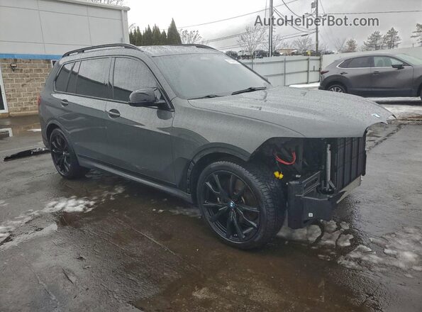 5UX33EM05R9T62618 2024 BMW X7 Серый Передняя правая четверть