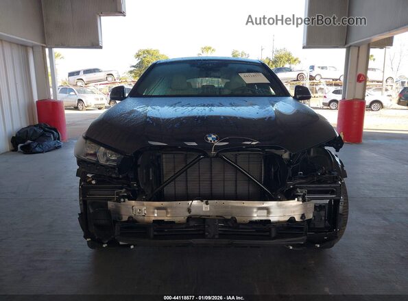 5UX33EX02R9U97955 2024 BMW X6 Dark Blue Widok wnętrza z tyłu