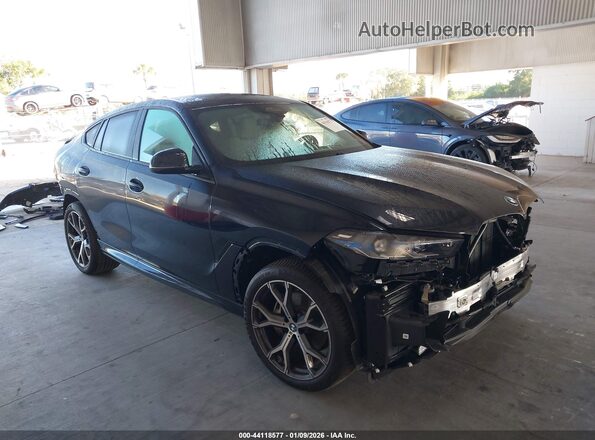 5UX33EX02R9U97955 2024 BMW X6 Dark Blue Widok wnętrza 360 stopni