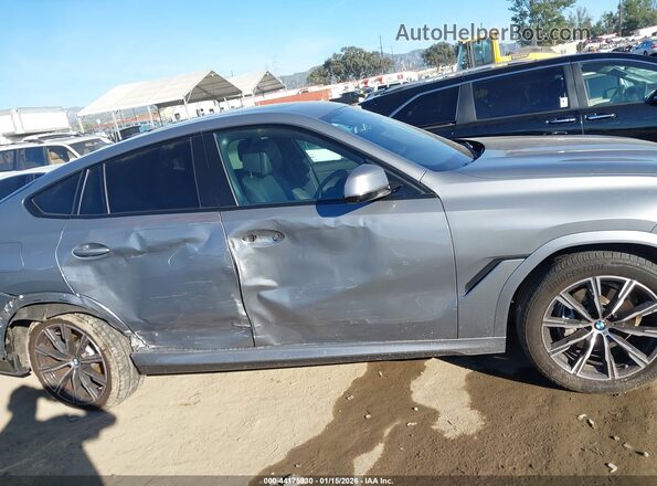 5UX33EX02S9W98230 2025 BMW X6 Gray Widok wnętrza z tyłu