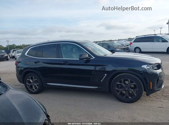 5UX43DP0XN9L36150 2022 BMW X3 Black Widok wnętrza z tyłu