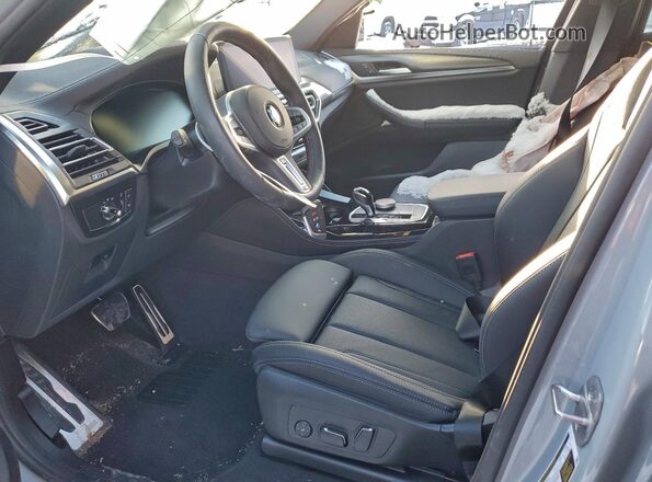 5UX43DT02S9241048 2025 BMW X4 Серый Вид салона спереди