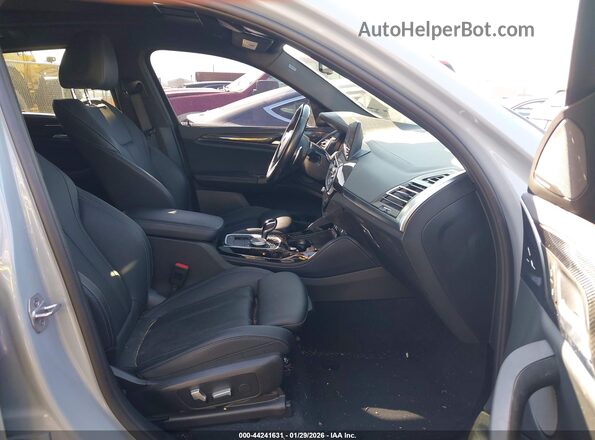 5UX43DT03P9R28238 2023 BMW X4 Серый Вид салона спереди