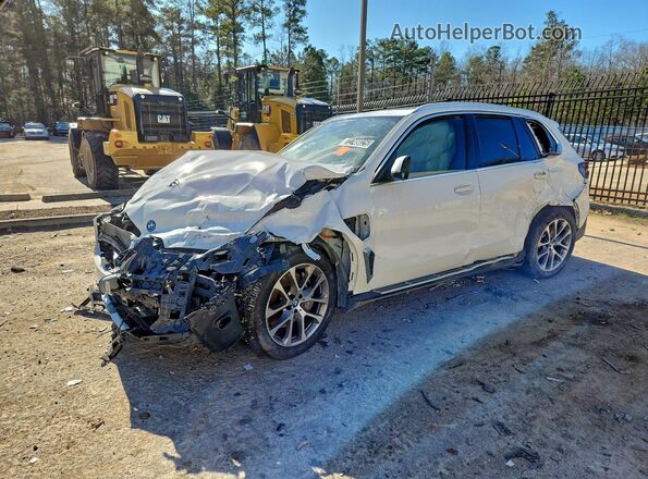 5UX43EU01S9X97209 2025 BMW X5 Белый Передняя левая четверть