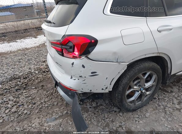 5UX53DP01P9S65668 2023 BMW X3 White Front view