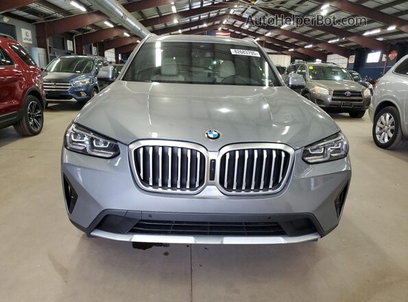 5UX53DP09P9S97784 2023 BMW X3 Silver Widok z przodu