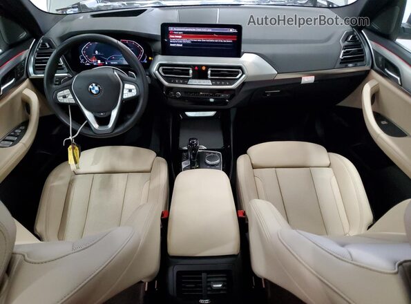 5UX53DP09P9S97784 2023 BMW X3 Silver Widok deski rozdzielczej