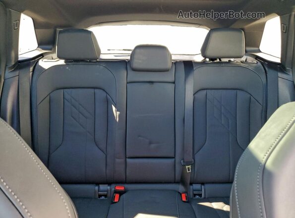 5UX53GP00T9250834 2026 BMW X3 Tan Rear seats view