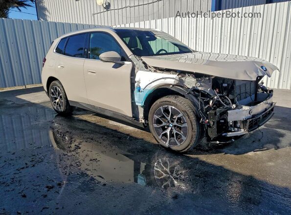 5UX53GP00T9250834 2026 BMW X3 Tan Front right