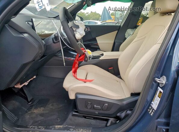 5UX53GP08T9250709 2026 BMW X3 Серый Вид салона спереди