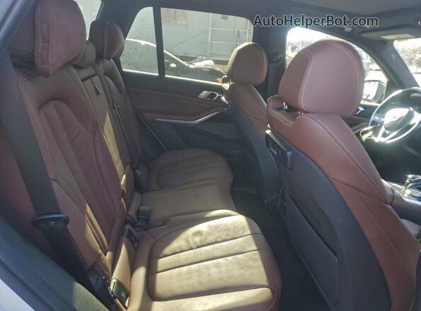 5UXCR6C03LLL75447 2020 BMW X5 Белый Вид задней части салона