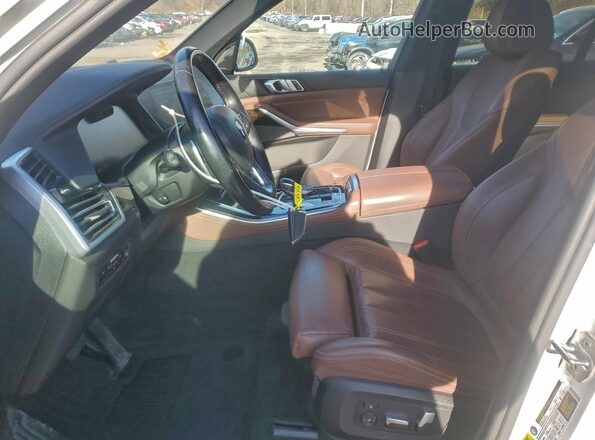 5UXCR6C03LLL75447 2020 BMW X5 Белый Вид салона спереди